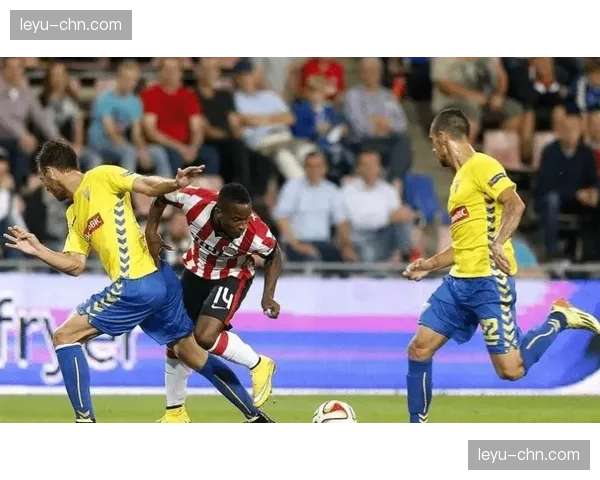 奥萨苏纳对阵阿尔梅里亚，上半场双方合计完成多达35次抢断